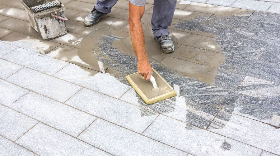 Professional gutter cleaning in Ridgewood, NY
